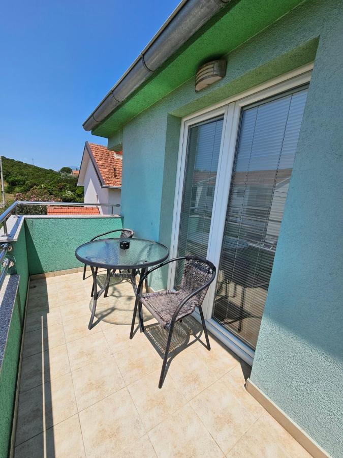 Apartments Vranes Тиват Экстерьер фото