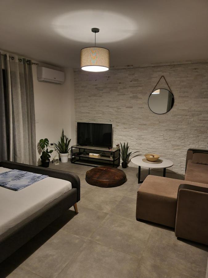 Apartments Vranes Тиват Экстерьер фото