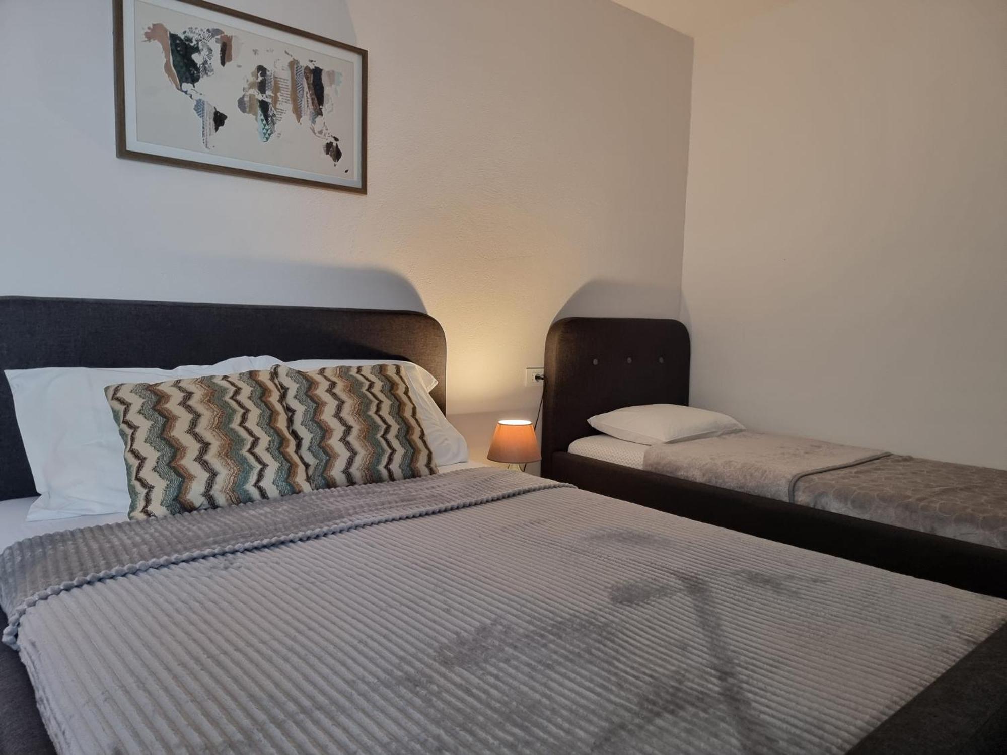 Apartments Vranes Тиват Экстерьер фото