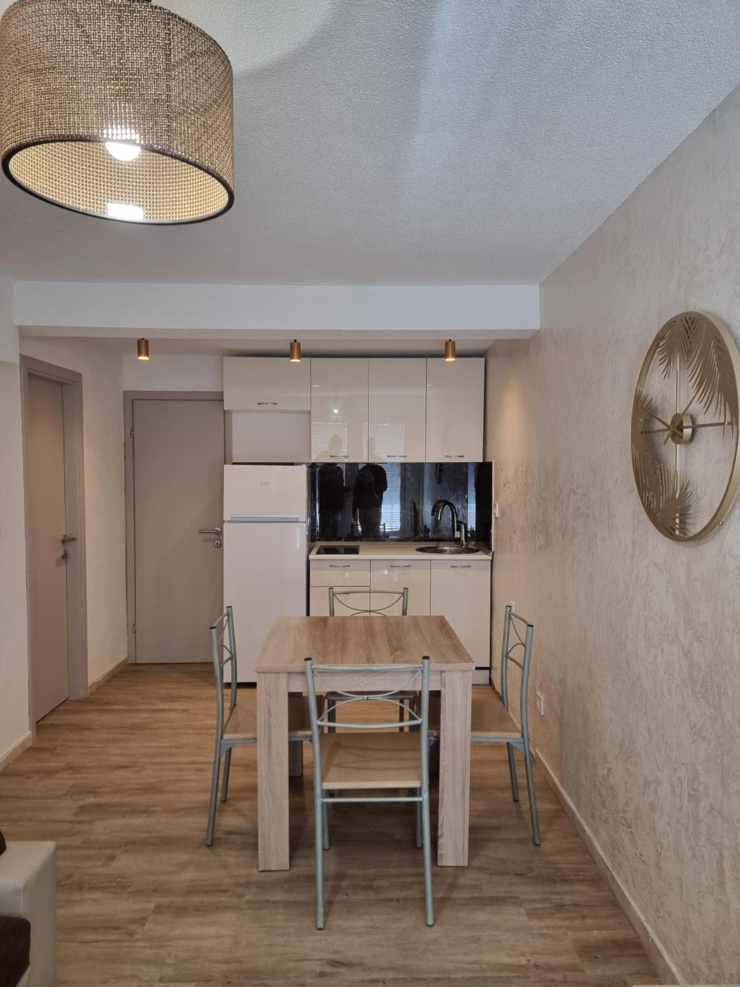 Apartments Vranes Тиват Экстерьер фото