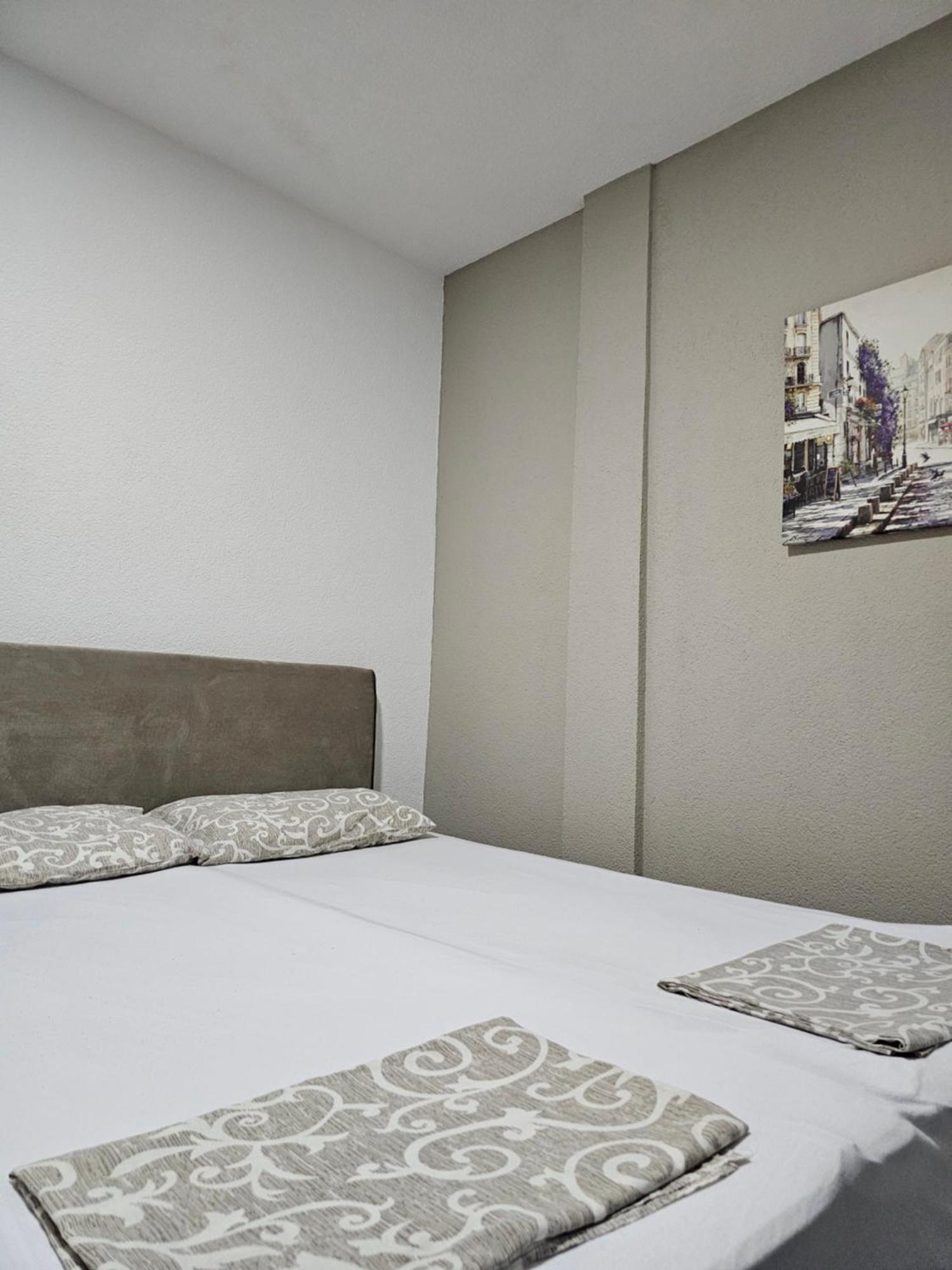 Apartments Vranes Тиват Экстерьер фото