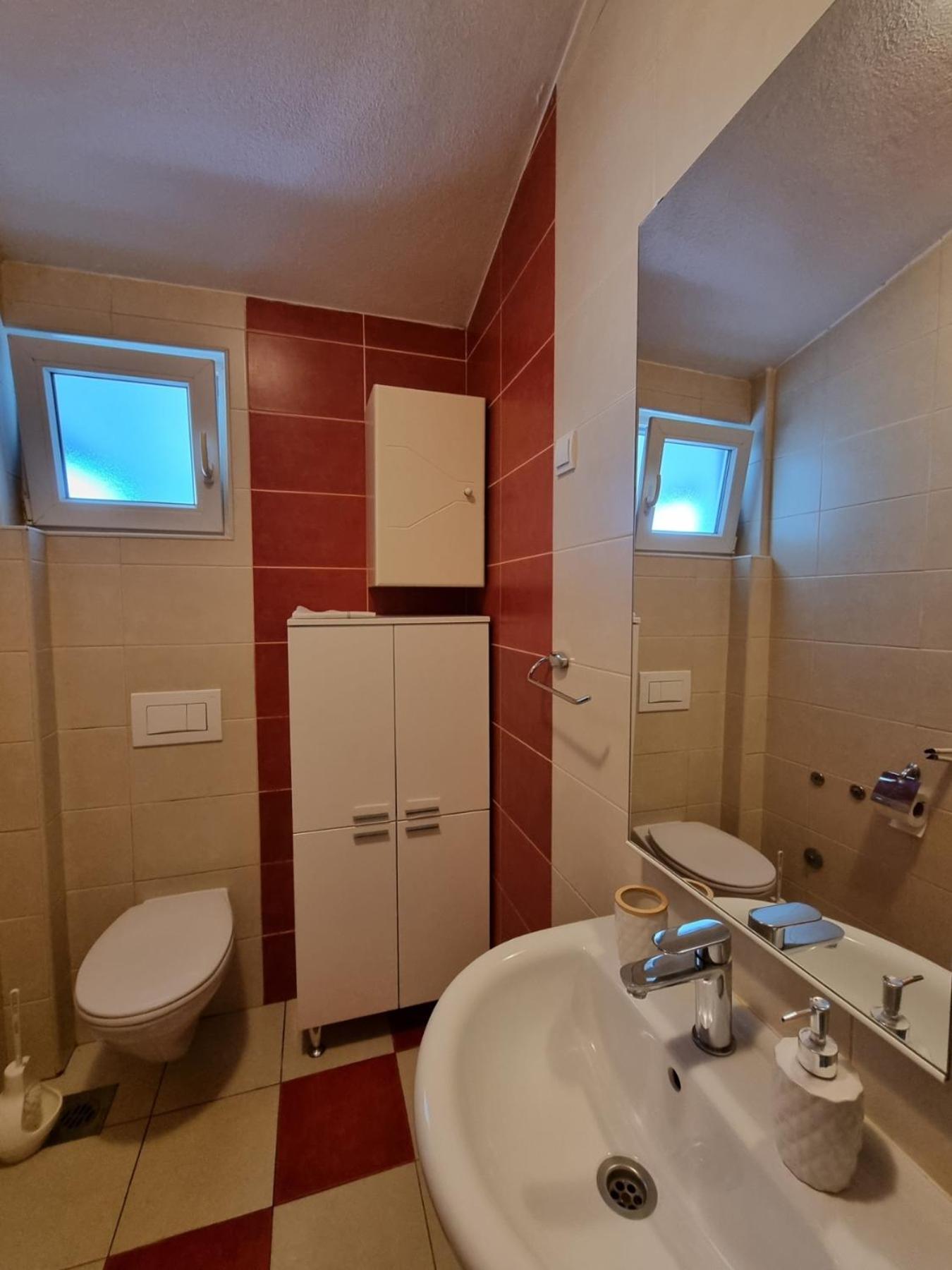 Apartments Vranes Тиват Экстерьер фото