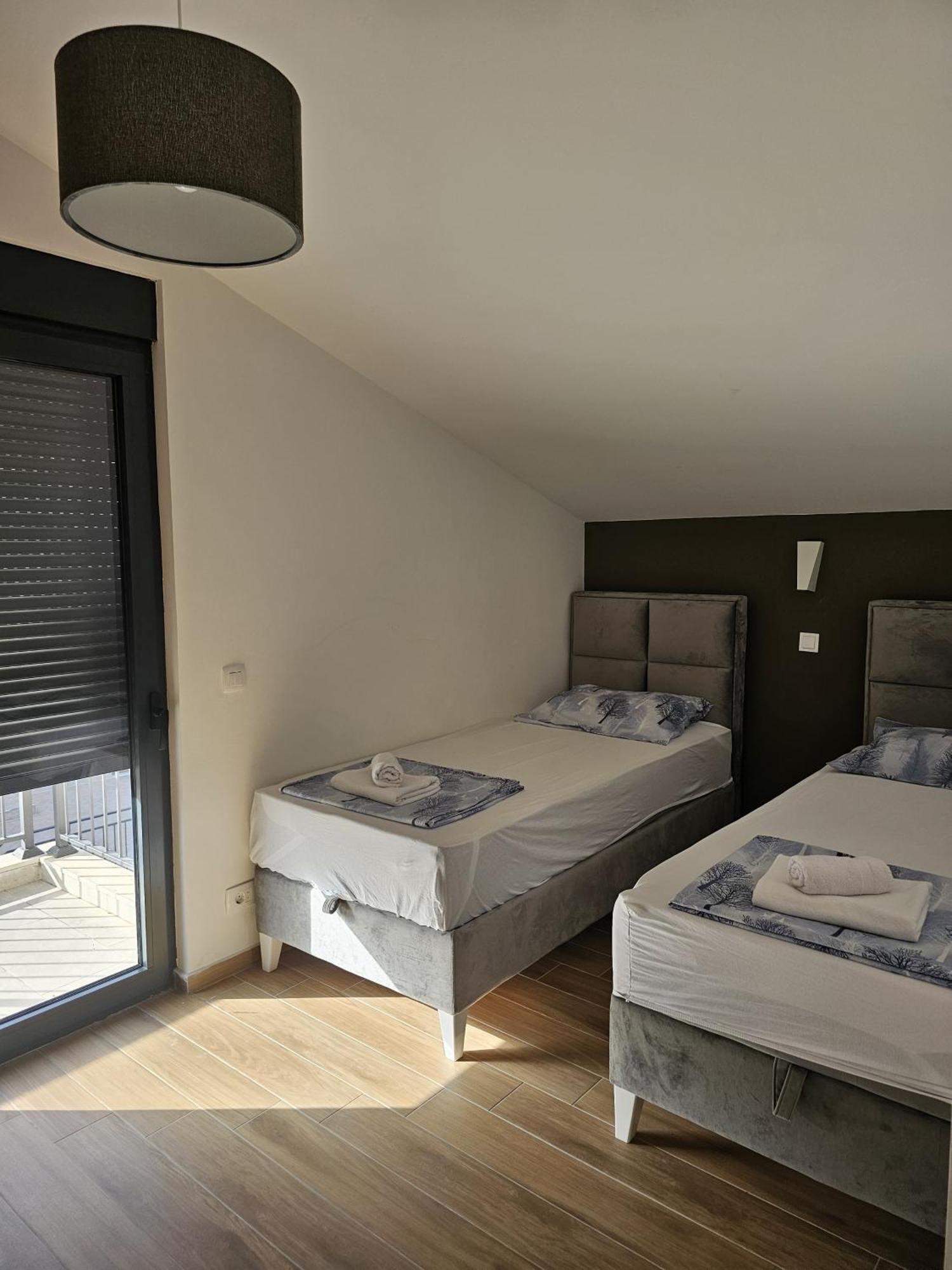 Apartments Vranes Тиват Экстерьер фото